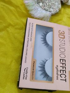 Earrings N Eyelashes Combo