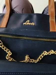 Lavie Tote Bag