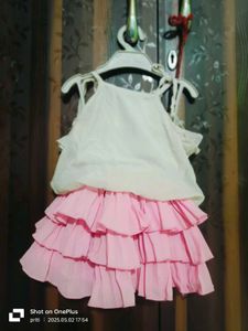 White Nd Pink Baby Girls Top And Skirt Set