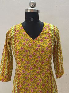 Feeding Kurthi