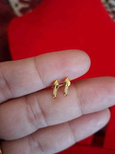 Beautiful New Flower Desine Studs