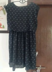 Chic Black Print Dress