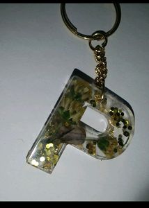 Resin Initial &#39;P&#39; Keychain with Dried Flowers