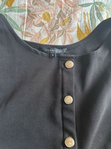 Chic Black Sleeveless Dress