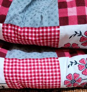 Beautiful Red Grey&#39; AC&#39; Comforter❤️🩶