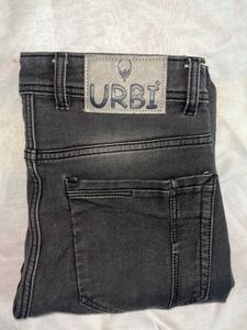 BLACK JEANS