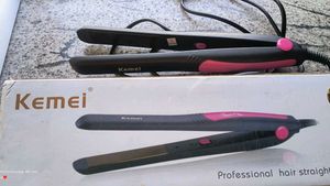 Kemei Hair Straightener
