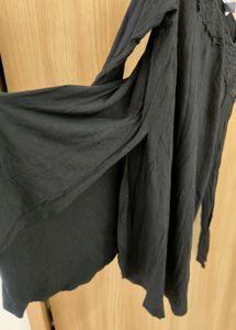 ✨ OLD NAVY Lace-Yoke Long Sleeve Top ✨