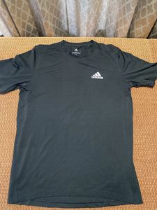 Adidas Oversized Training T-shirt (Size M)