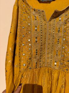 &#34;Brand new best price AVAASA kurti 💙💛✨&#34;