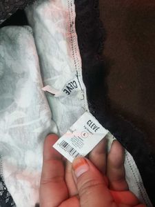 White Lace Thong Panty 🖤