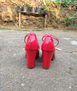 Red Heel