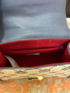 Aldo Synthetic Buckle Closure Women&#39;s Sling Bag