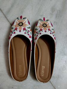 Embroidered Ethnic Flats