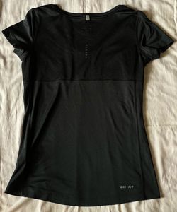 WOMENS NIKE TSHIRT