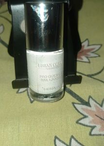 White+Nude Nail Paint