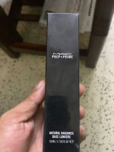MAC PREP+PRIME Natural Radiance Base Lumiere