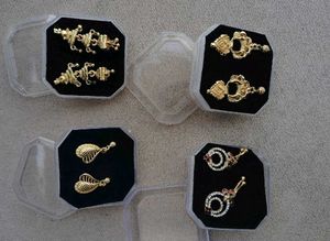 GOLDEN EARRINGS 🤩-2 Pcs