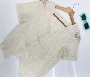YAMOO Cream Lace Blouse
