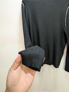 Black Knit Smiley Sweater 🖤