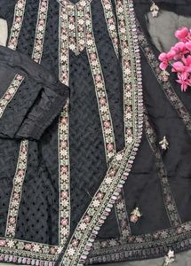 Pakistani Dress For Girls