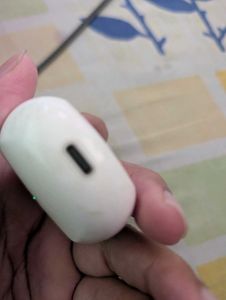 Amazon Basics earbuds one side working