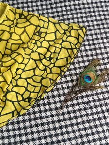 Beautiful 💛🖤 Tiger 🐯 Print Tuck In Top