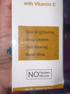 Kiona Skin Whitening Face Wash