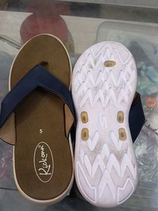 Kickonn Brown Color Slippers