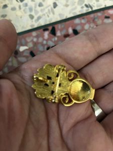Brooch