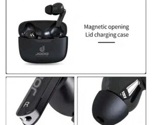 Earbuds (Beat Master&#39;s Original) Totally New
