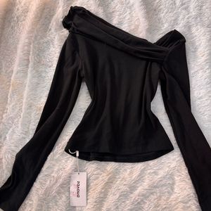 off shoulder aesthetic fitted top