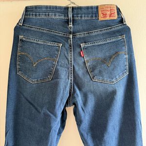 Levis Bootcut Jeans