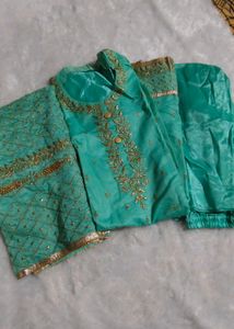 Beautiful Embroidery Work Kurta Set For Women