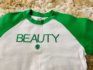 Beautiful crop T-shirt with embroidered design