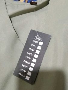 Elegant Sleeveless Kurti