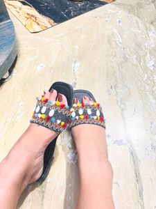 Must-Have Slides Alert: The Festival-Ready FlatDes