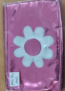 Magenta A Magnetic Colour Pouch