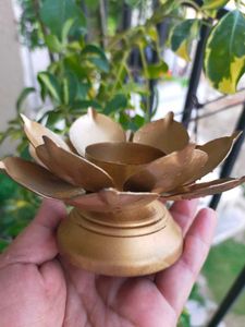 Golden Lotus Candle/T-light Holder