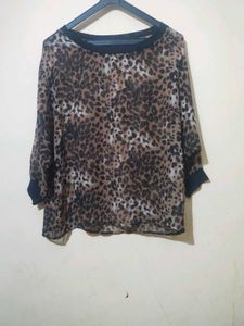 Animal Print 3/4 Sleeve Top