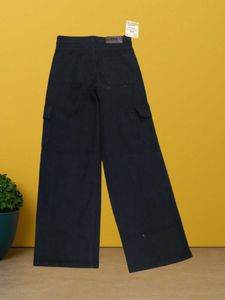 M@11 Size-28 Black Cargo Pants