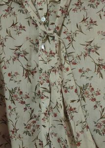Imported Brand New Floral Top 🎀