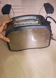 Croma Toaster