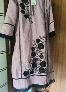 New Pakistani Embroidered Kurta Set