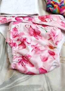 Supper bottom uno cloth diaper with booster pad