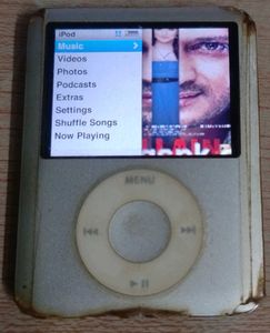 Original Apple ipod Nano Silver Music Player