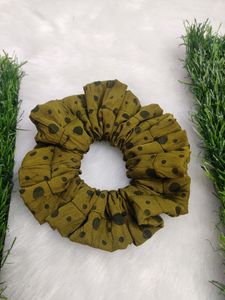Long Bun Ruffled Scrunchie 🎀