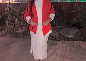 Elegant Beige Knit Midi Dress