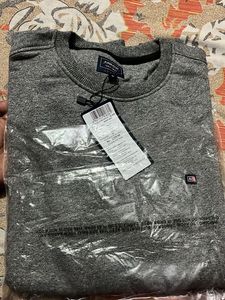 ARROW Branded L size sweat shirt