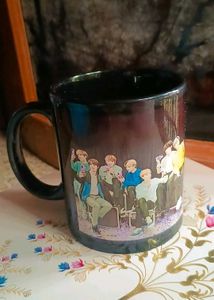 TNY BTS SIGNATURE (BLACK MUG)